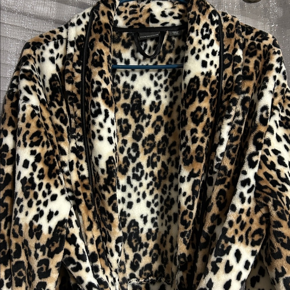 Leopard Print Women's Robe - Picture 2 of 4